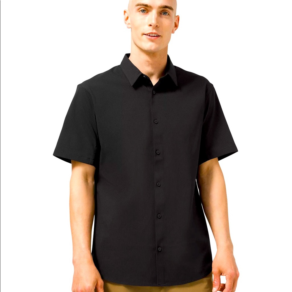 Lululemon Airing Easy Short Sleeve Button Up Shirt 
Ventlight Mesh Size Small